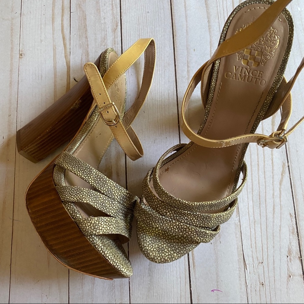 Vince Camuto Metallic Strappy Platform Heels Size 8